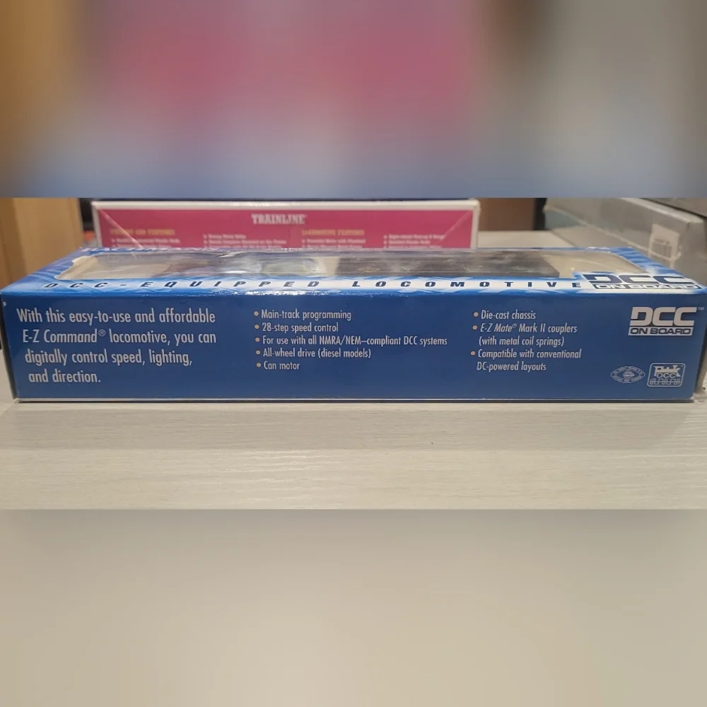 Bachmann HO Scale Conrail EMD GP40 Diesel With DCC - Picture 3 of 3